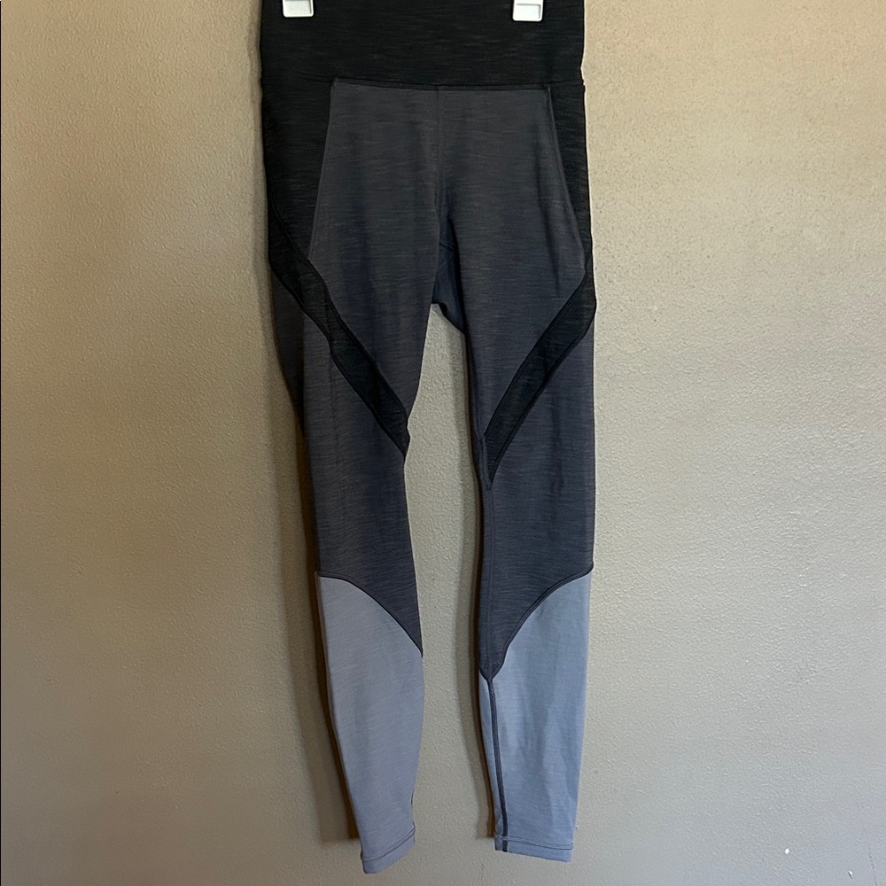Lululemon Black and Gray Leggings-sz 6